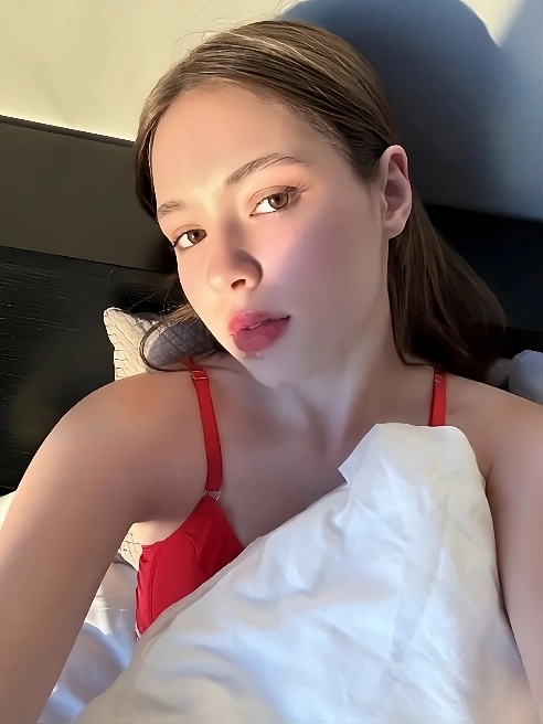 МБР входит🎁
Студентка 18 лет🔥 Молодая, легкая и с юмором😁💙