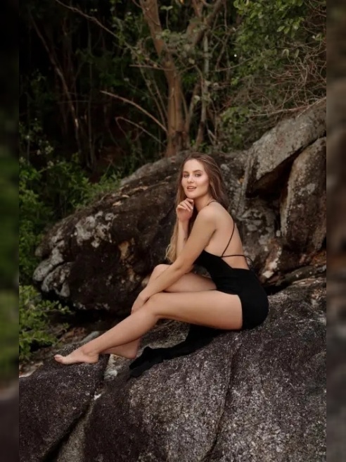 Порноактриса Софи Нуар♠️  all inclusive ♥️
Встречи/вирт 24/7 
Царская попа! Inst/telegram 
Встречаюсь строго по предоплате!