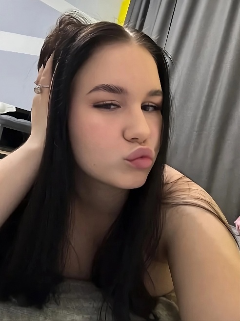 жду своего Адама, чтобы вкусить запретный плод💋