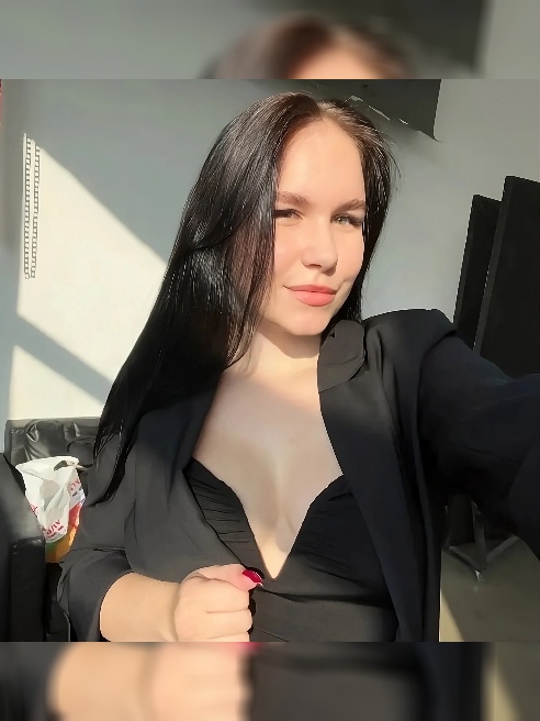 жду своего Адама, чтобы вкусить запретный плод💋