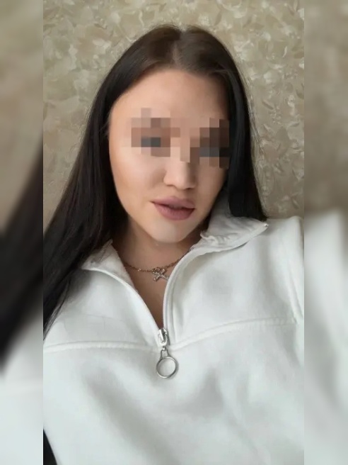 Меня зовут Адель, и я создана для того, чтобы удовлетворять ваши самые сокровенные желания. Меня зовут Адель, и я создана для того, чтобы удовлетворять ваши самые сокровенные желания.