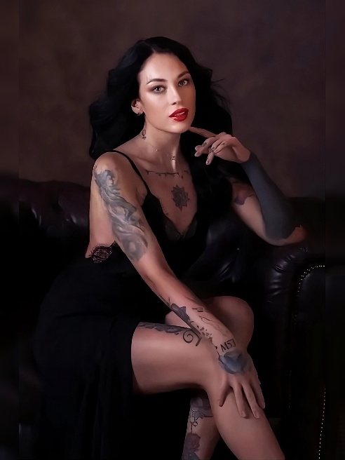 Модный, московский DJ, TOP 100 России и СНГ,  TOP 100 Maxim и Playboy 🔝Итальянские и арабские корни ✨