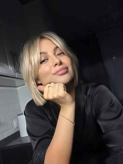 Работаю языком на все 💯. От шикарных минетов до приятных разговоров