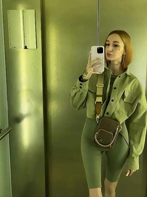Твоя рыженькая кошечка😘 очень ласковая и гостеприимная , с высоким уровнем комфорта ❤️