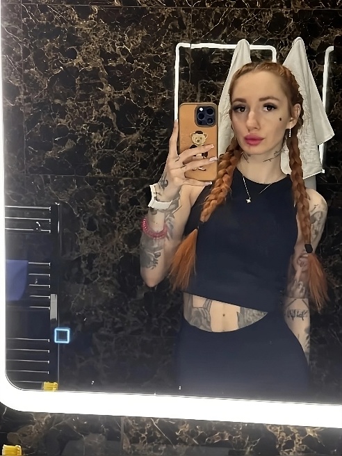 Твоя рыженькая кошечка😘 очень ласковая и гостеприимная , с высоким уровнем комфорта ❤️