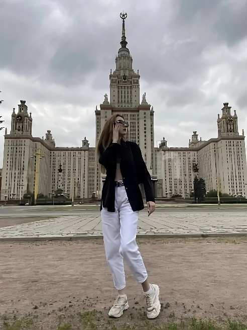 Нежная, ласковая кошечка, которую ты сможешь приласкать 🤤