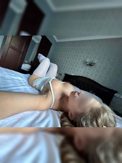 Мой дорогой 🧸 , меня зовут Анна 🧚🏻♀ (Анечка☺)
Я очень добрая , милая и мега привлекательная девушка☺️