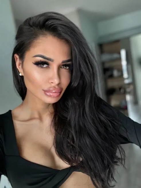 Привет котик 💣🔥Я очень страстная брюнетка, бывшая модель 🔥🥰Жду тебя в гости на жаркую встречу 🔥🥰❤ Привет котик 💣🔥Я очень страстная брюнетка, бывшая модель 🔥🥰Жду тебя в гости на жаркую встречу 🔥🥰❤