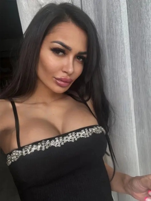 Привет котик 💣🔥Я очень страстная брюнетка, бывшая модель 🔥🥰Жду тебя в гости на жаркую встречу 🔥🥰❤ Привет котик 💣🔥Я очень страстная брюнетка, бывшая модель 🔥🥰Жду тебя в гости на жаркую встречу 🔥🥰❤