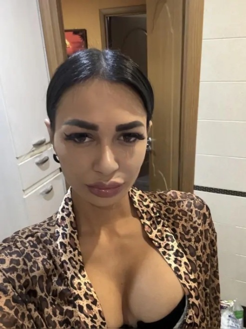 Привет котик 💣🔥Я очень страстная брюнетка, бывшая модель 🔥🥰Жду тебя в гости на жаркую встречу 🔥🥰❤ Привет котик 💣🔥Я очень страстная брюнетка, бывшая модель 🔥🥰Жду тебя в гости на жаркую встречу 🔥🥰❤
