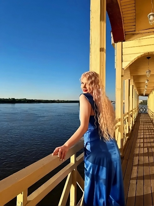 Мой прекрасный, в этот вечер я чувствую, как наше взаимное влечение и страсть возрастает в любви