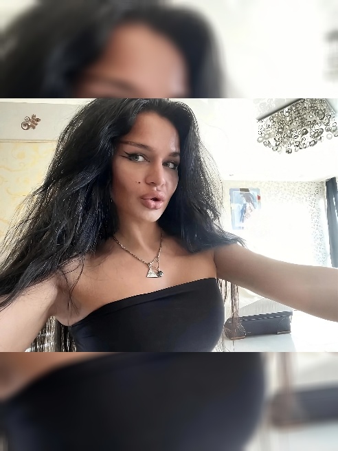 LUXURY WOMAN.
