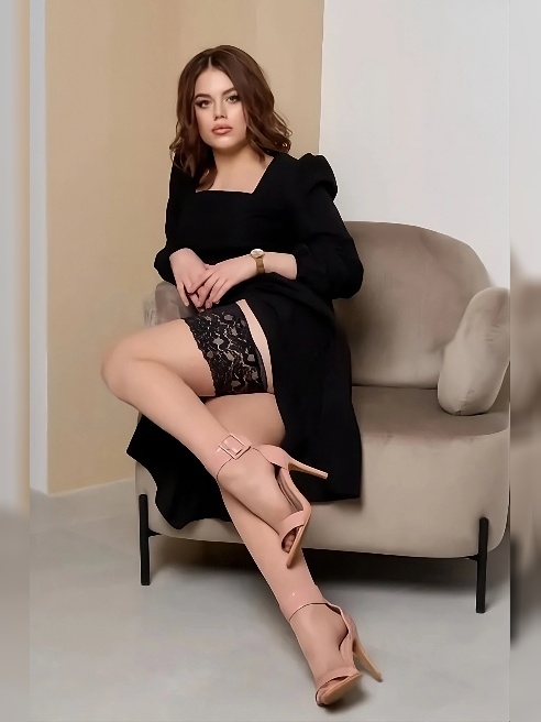 Привет милый! 💋 С удовольствием помогу тебе незабываемо провести время) Я молодая, ухоженная и зажигательная! 💖 tg: @miss_betty
