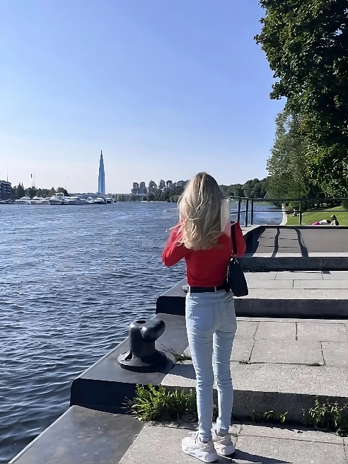 Миниатюрная блондинка 🥰поддержу разговор и подарю бурю положительных эмоций😽