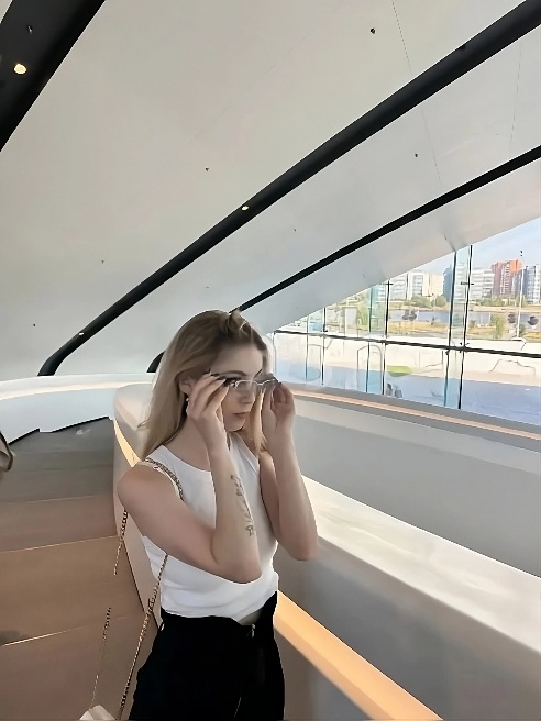 Миниатюрная блондинка 🥰поддержу разговор и подарю бурю положительных эмоций😽