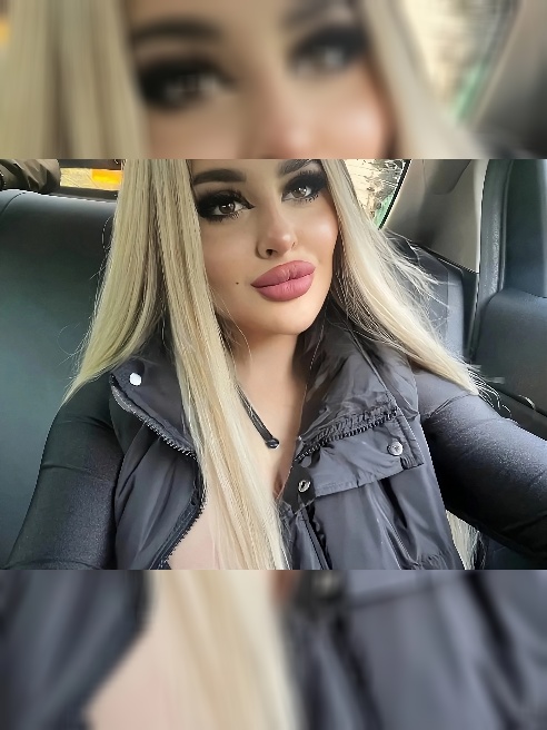 Я твоя непослушная проводница в мире соблазна и разврата.