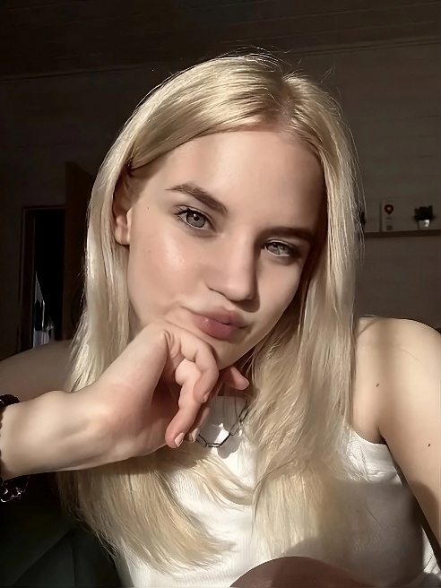 Яркая красотка 💋👋🏼