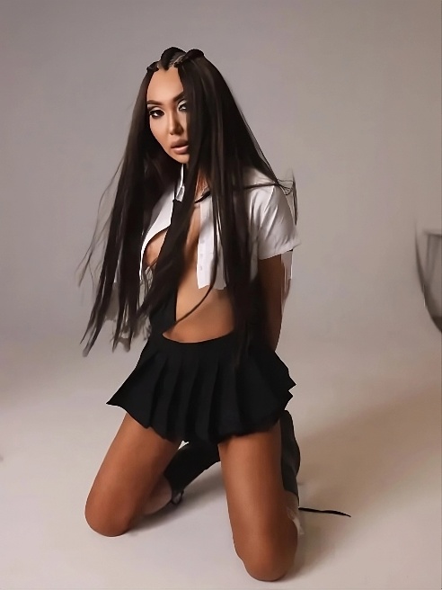 Приветик🥰 меня зовут Лейла, мне 23 и Я ОБОЖАЮ ГОРЛОВОЙ 😻🤤💦
Жду скорее тебя в гости💕 Высокая, статная, ухоженная кошечка❤