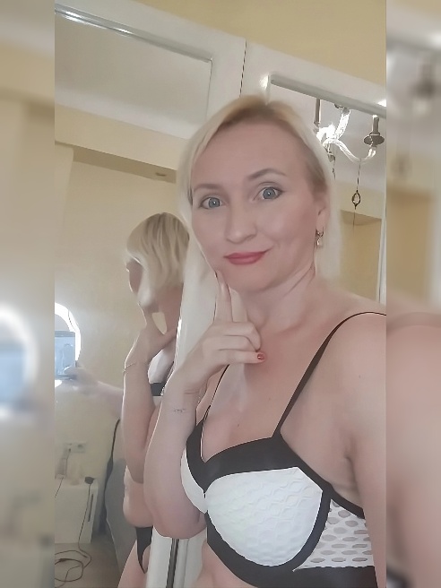 Страстный секс со сквиртующей блондинкой. Все дырочки рабочие
+79030075668
В стоимость часа "все включено" ЕСТЬ ВИРТ.