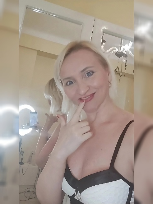 Страстный секс со сквиртующей блондинкой. Все дырочки рабочие
+79030075668
В стоимость часа "все включено" ЕСТЬ ВИРТ.