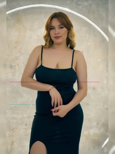 Я очень сексапильная рыжая девочка и мокренькая)