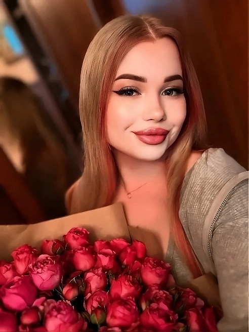 Привет, мой ненасытный обольститель. Меня зовут Полина, и я твоя дерзкая муза, готовая воплотить самые смелые фантазии. Привет, мой ненасытный обольститель. Меня зовут Полина, и я твоя дерзкая муза, готовая воплотить самые смелые фантазии.