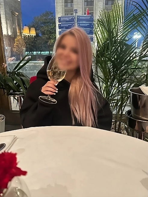 При взгляде на меня все обычно видят хорошую девочку, и так оно и было на протяжении долгих лет😇
