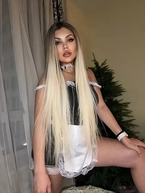 Та которую ты так долго искал )
Алкоголь, шары,закуска,приятная беседа и качественный секс всегда в ассортименте))))