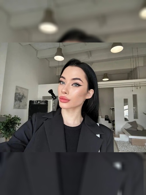 Я та женщина, которая готова превратить твои самые смелые фантазии в реальность