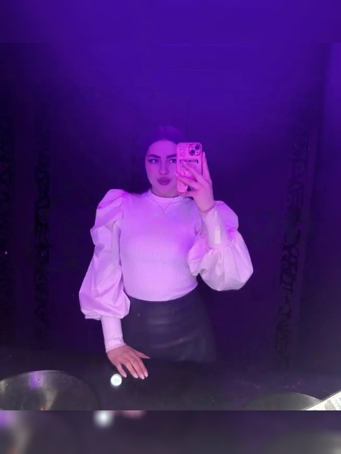 Милая девочка с шикарной попой ждёт тебя в гости💦💦💦 Для тебя у меня есть подарок МБР 💝 🎁