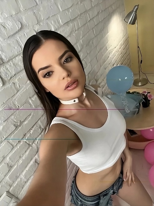 Я реальная порноактриса Lizi Vogue ❣️
Именно со мной ты можешь воплотить свои желания в жизнь. Прямо как в фильме 😘