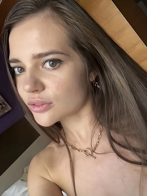 Я реальная порноактриса Lizi Vogue ❣️
Именно со мной ты можешь воплотить свои желания в жизнь. Прямо как в фильме 😘