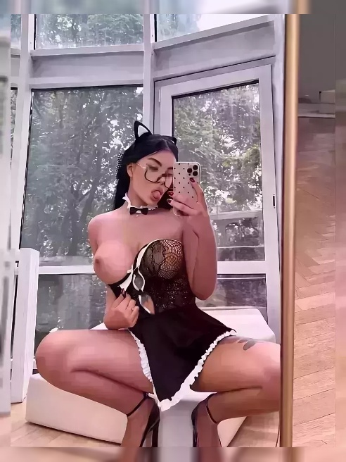 В моем шикарном омуте, прекрасны даже черти 😈
А бурная фантазия не знает границ.