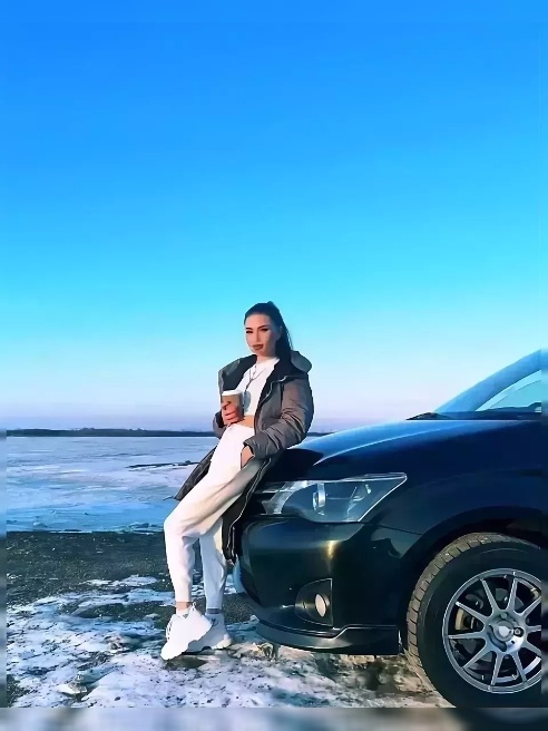 Привет! Меня зовут Яна 🙃 Девушка с прекрасной фигурой и огромной харизмой, жду тебя в гости, живу одна! ❤️ Привет! Меня зовут Яна 🙃 Девушка с прекрасной фигурой и огромной харизмой, жду тебя в гости, живу одна! ❤️