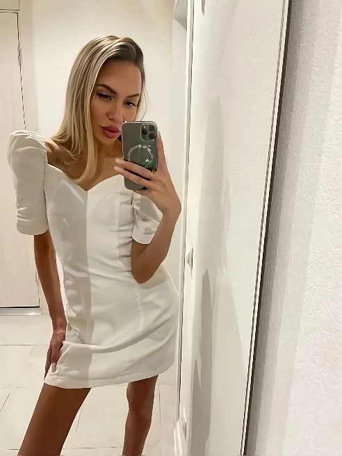 Высокая , стройная , длинноногая, красивая 😻 Высокая , стройная , длинноногая, красивая 😻