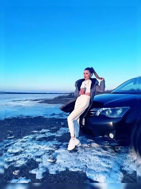 Привет! Меня зовут Яна 🙃 Девушка с прекрасной фигурой и огромной харизмой, жду тебя в гости, живу одна! ❤️ Привет! Меня зовут Яна 🙃 Девушка с прекрасной фигурой и огромной харизмой, жду тебя в гости, живу одна! ❤️