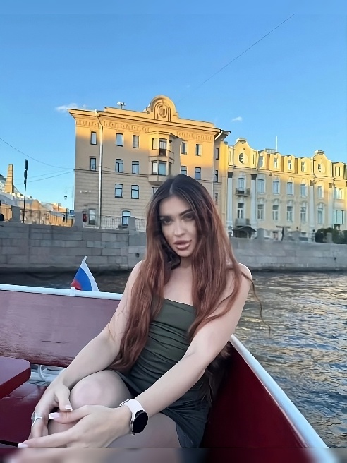 Маленький хрупкий ангел,люблю подчиняться)
Мне палец в рот не клади, член клади)