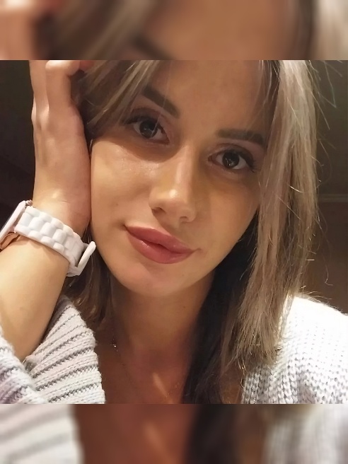 Молода и свежа, приезжай и еби во все дырки без ограничений! Это именно то чего ты ждал, молодая сосочка полностью в твоем распоряжении!...