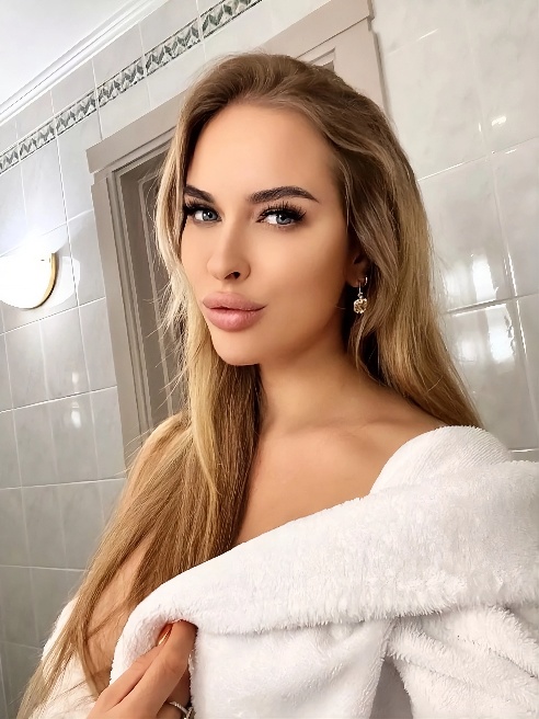 Со мной невозможно досмотреть фильм, потому что качественный секс всегда интересней, на ходу можно изменить сюжет и концовку)🍓 Поэтому по...