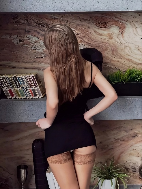 ❄️Нежная студенточка❄️ 👅Опыта мало, но много желания👅 💦Отдамся тебе по полной💦 💋Отсосу с любовью💋 
			
				var txtTop = document.getEleme...