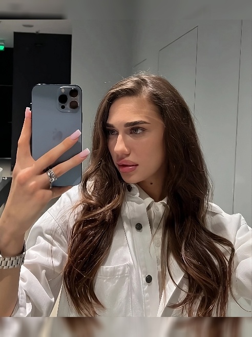 Здравствуй, Я  Chloe предпочитаю красивые, качественные встречи 🌷