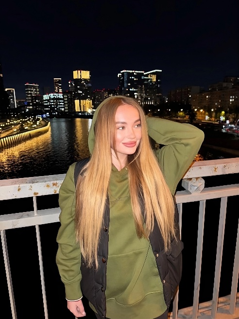 очень красивая натуральная внешность baby face!!!!
для истинных гурманов естественной красоты без тюнинга!!!😍😍😍
очень люблю секс...ле... очень красивая натуральная внешность baby face!!!!
для истинных гурманов естественной красоты без тюнинга!!!😍😍😍
очень люблю секс...ле...