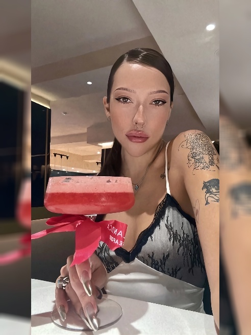 Люблю щедрых мужчин и разнообразие 😘 со мной как с любовницей ❤ Любвеобильная кошечка   💦 💋 

Принимаю индивидуально. К салонам не имею н...
