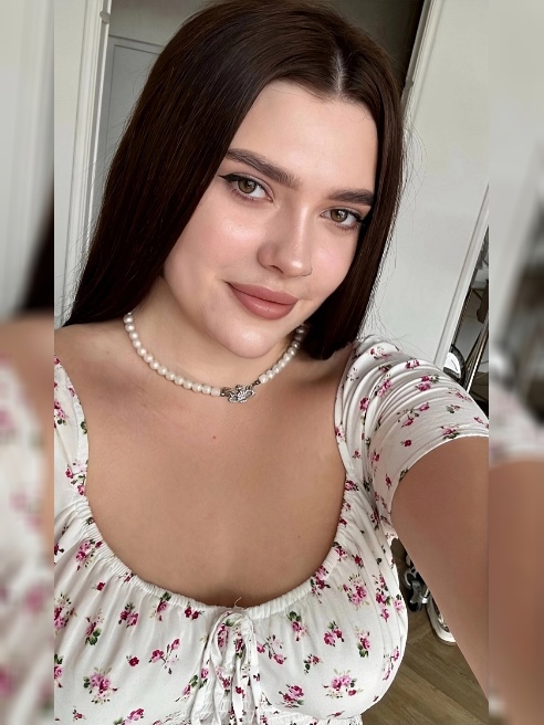 Яркая, чувственная, и пошлая девочка🥰ЛЮБЛЮ GFE😘



Буду рада новым гостям, друзьям и знакомствам!



Откровенна, сексуальна, общитель...
