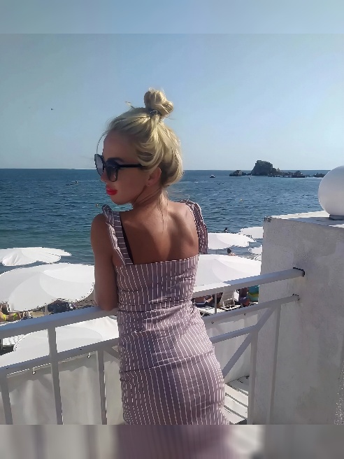 ♥♥♥На фото точно я красивая блондиночка😘😘😘! Мне не интересно, чтоб вы приходили и уходили. Поэтому я не ставлю чужие или отфотошопленные...