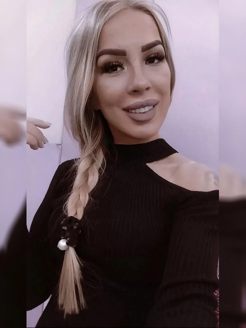 ♥♥♥На фото точно я красивая блондиночка😘😘😘! Мне не интересно, чтоб вы приходили и уходили. Поэтому я не ставлю чужие или отфотошопленные...