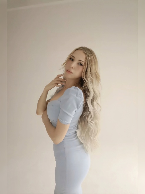 Приветствую на моей странице🤗

Меня зовут Аврора,мне 20 лет💋

Я гламурная милашка с прекрасным телом и натуральной грудью🤭🍒

 Учусь,заним...