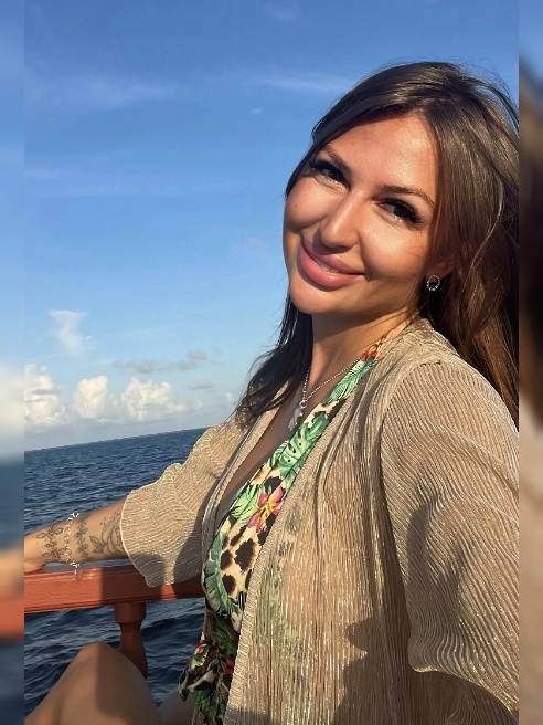 Жду именно Тебя!🫦✨



Обожаю настоящих мужчин , страстные встречи и интересные разговоры! Эмоционально и энергетически вкладываюсь в ка...
