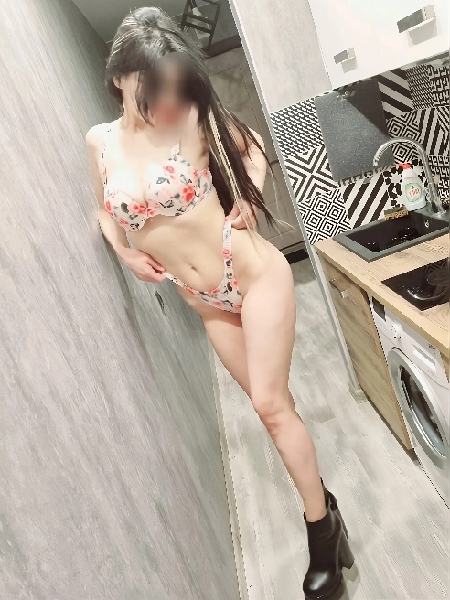 Миниатюрная и горячая брюнеточка с классной попой ❤❤❤и сладкой 🦪Внимательна к тебе и твоим желаниям 🔥🧚♀🧚♀🧚 Не встречаюсь на поток, исключ...