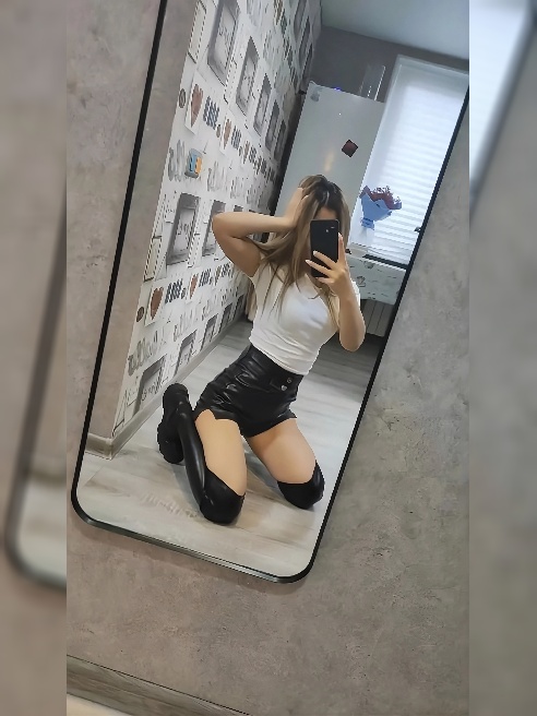 Романтичная натура ,мечта поэта и просто муза .Хоть я и с виду хрупкая дюймовочка, но в кровати мне нет равных. Украшение твоего вечера,... Романтичная натура ,мечта поэта и просто муза .Хоть я и с виду хрупкая дюймовочка, но в кровати мне нет равных. Украшение твоего вечера,...